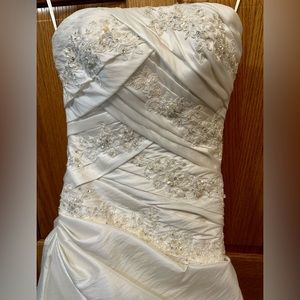 Bonny Gold wedding gown